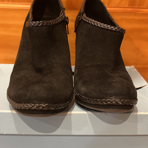 Antonio Melani Dante004 Black Suede Heels - Picture 5 of 10